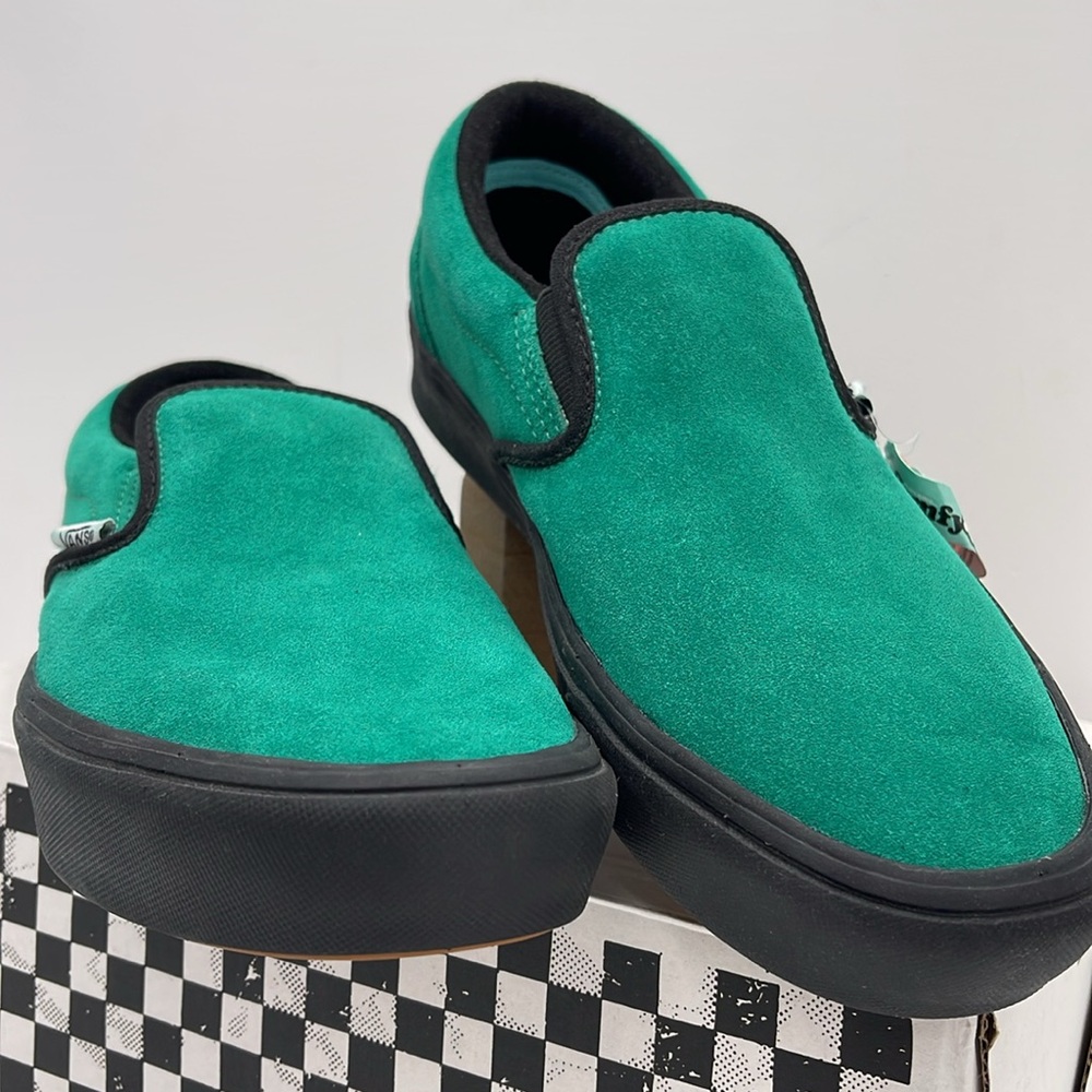 Vans WMNS Classic Slip-On Comficush Ultimate Green Sneakers - Picture 5 of 16